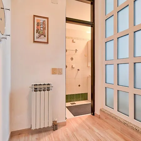 Iby Апартаменты